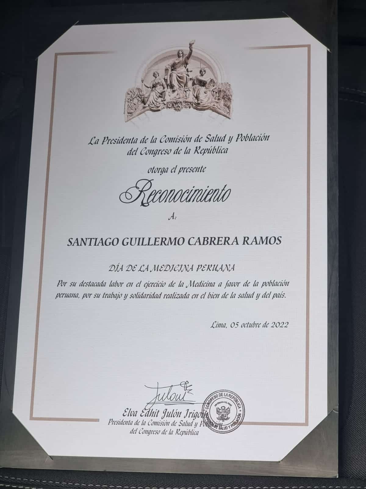 Diploma Dr. Santiago Cabrera
